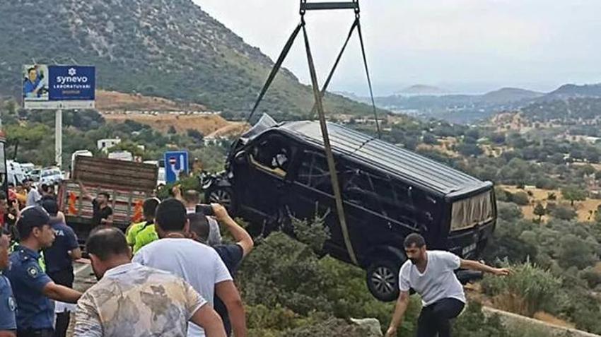 İbrahim Tatlıses 'artist şovunu yaptı gitti' demişti! Ahmet Tatlıses'ten açıklama geldi