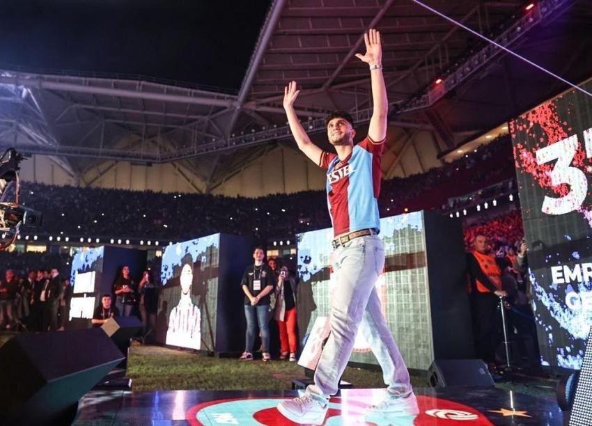 Trabzonspor'da deprem! Tam 12 futbolcu Mehmet Ali Yılmaz Tesisleri'ndeki eşyalarını topladı