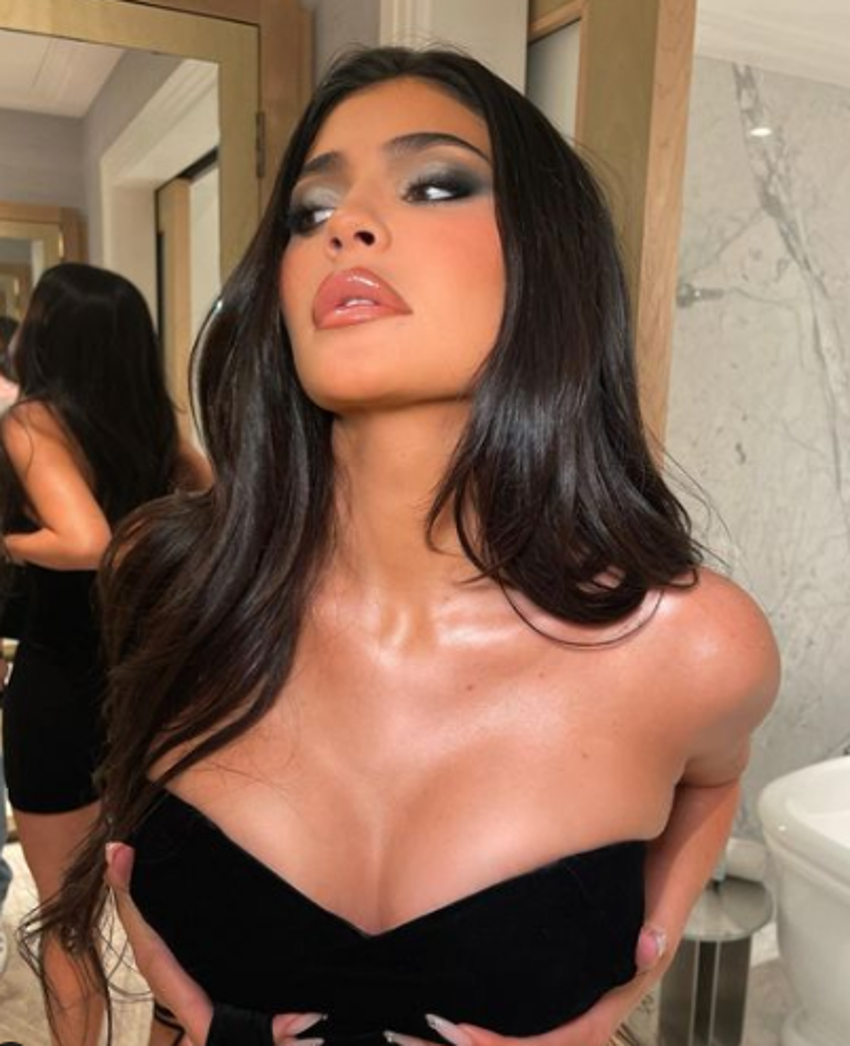 Kylie Jenner doğum sonrası depresyona girmiş: Üç hafta boyunca hiç durmadan ağladım!