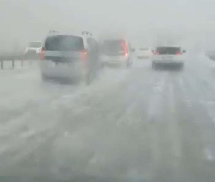 Dolu alarmı! Otoyolda trafik durma noktasına geldi, otogara yıldırım düştü... Haberler peş peşe geliyor