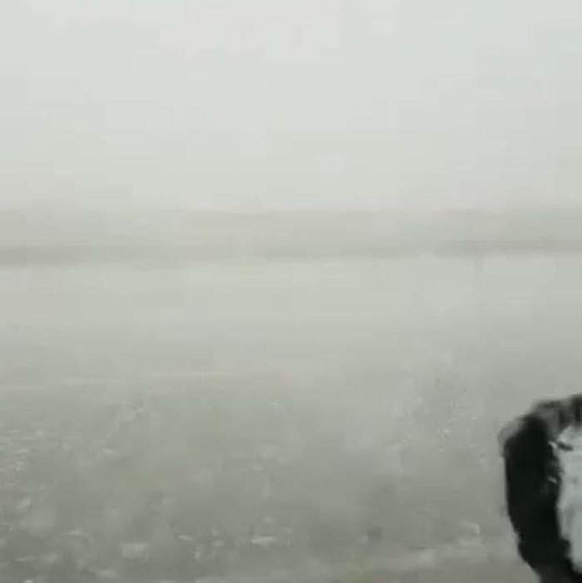 Dolu alarmı! Otoyolda trafik durma noktasına geldi, otogara yıldırım düştü... Haberler peş peşe geliyor