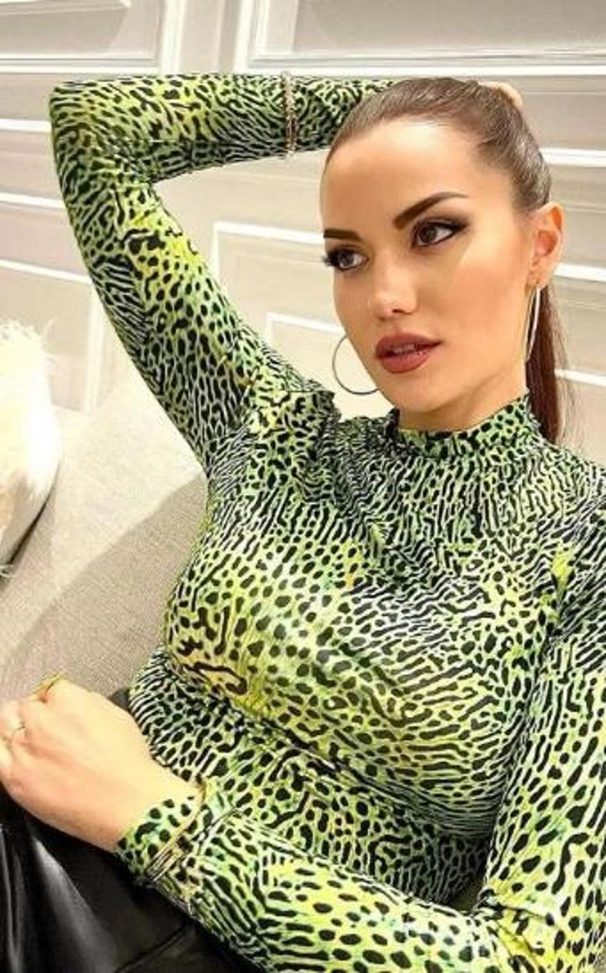 Fahriye Evcen'in annesinin gençlik fotoğrafını gören inanamadı! Yok böyle benzerlik...