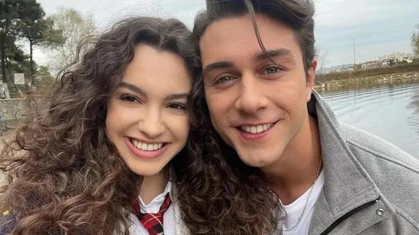 Kardeşlerim'in Asiye'si Su Burcu Yazgı Coşkun mini elbiseli pozuyla olay oldu!