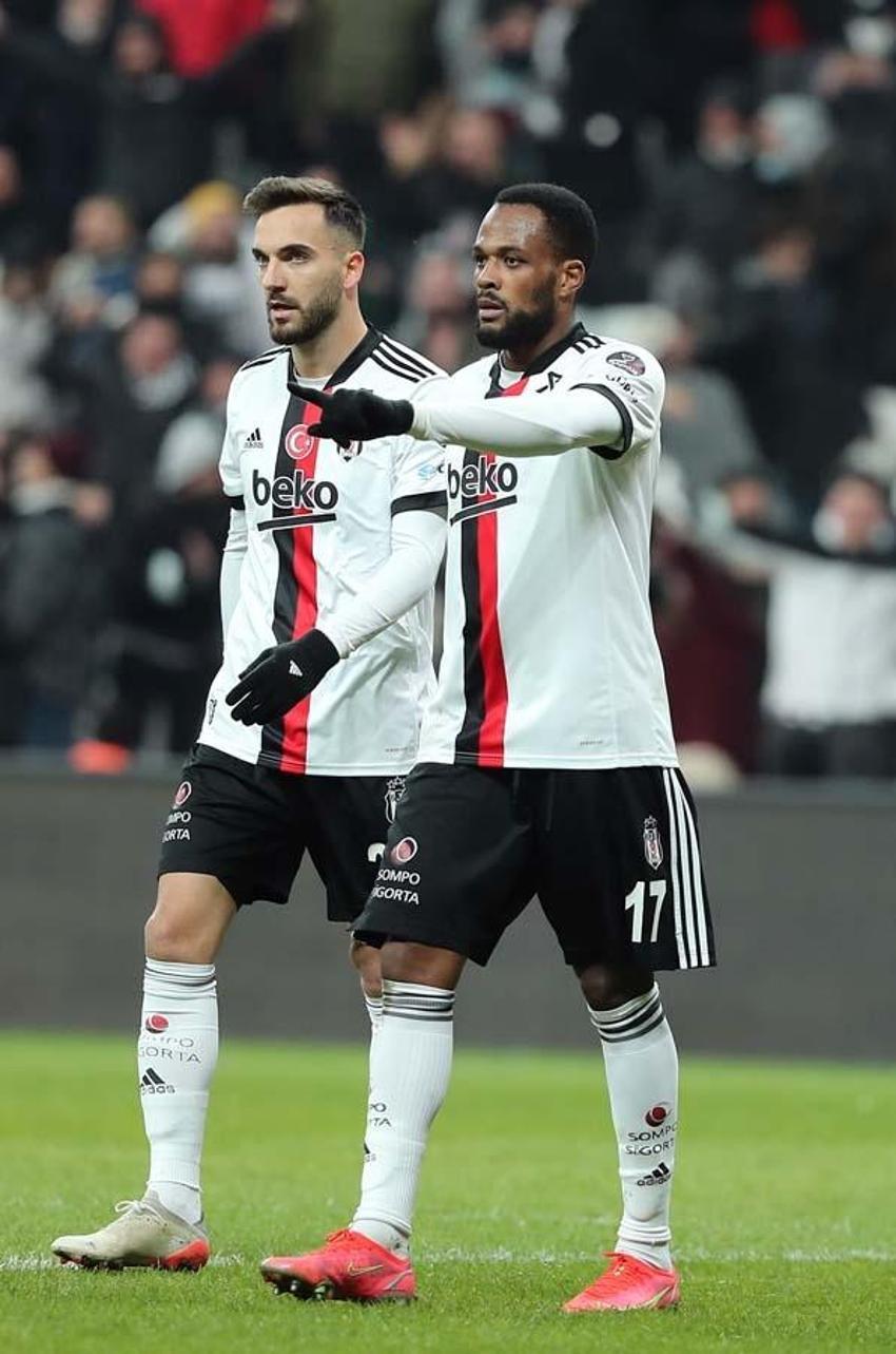 Transferde sürpriz gelişme! Beşiktaş'ın yıldızı Kenan Karaman anlaştı 3 yıllık imza atacak: İşte yeni takımı...