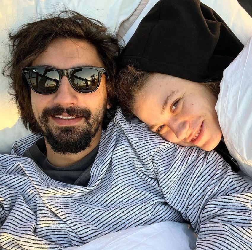 Serenay Sarıkaya denizde yeni pozlarını paylaştı, yorum yağdı!