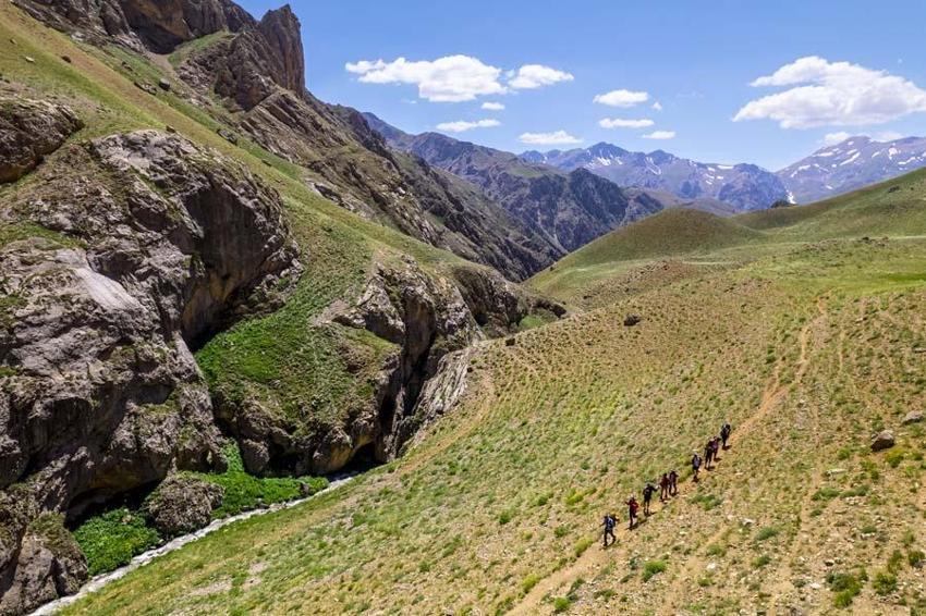 Erzincan ve Tunceli’nin ortak güzelliği: Munzur Dağları Türkiye'nin saklı cennetine dönüştü!