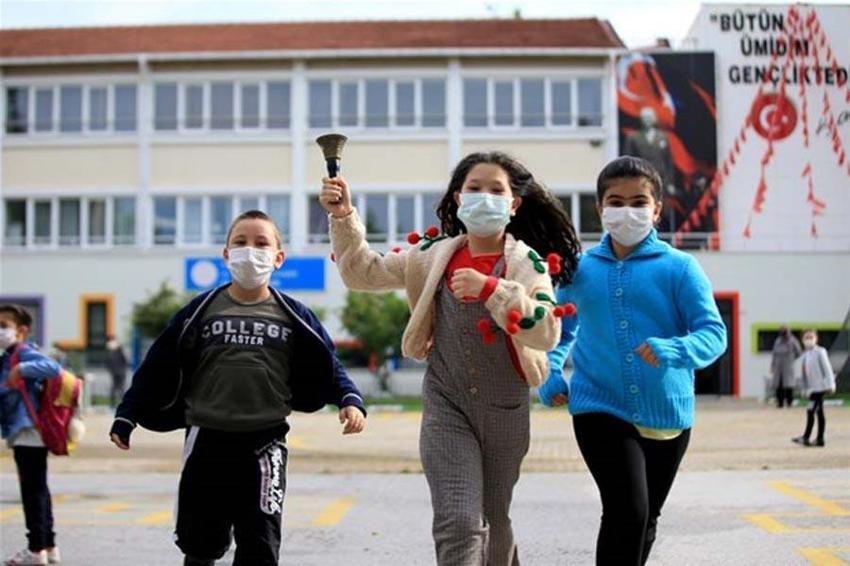 Okullar açılıyor, öğrenci milyonları ilgilendiren son dakika açıklaması! Tek tek açıklandı tarih verildi