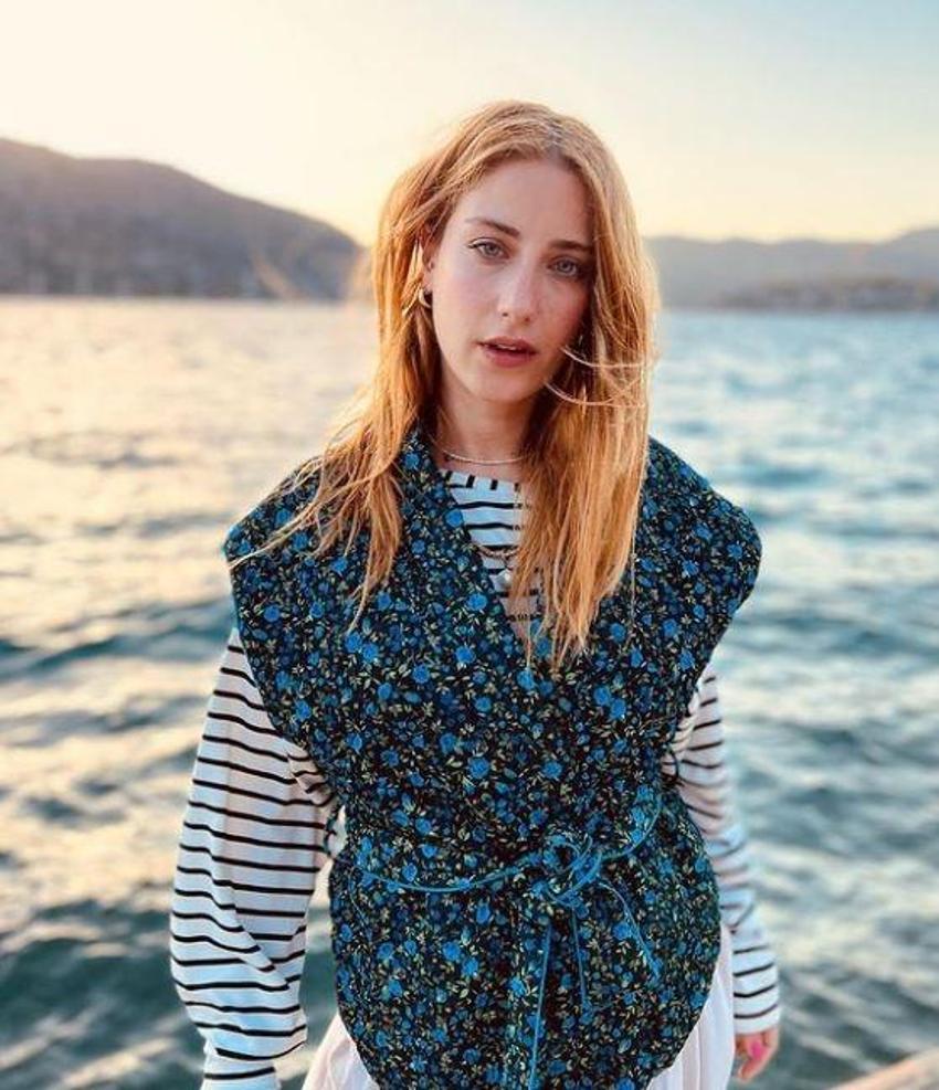 Hazal Kaya bebeğinin cinsiyetini açıkladı!