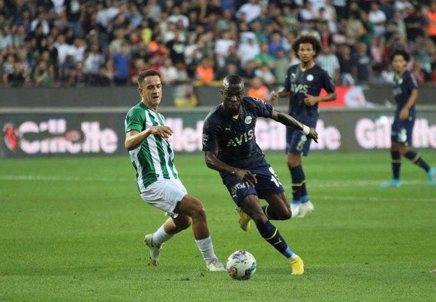 Fenerbahçe'de taraftarları isyan ettiren ayrılık! Batshuayi gelince eşyalarını topladı