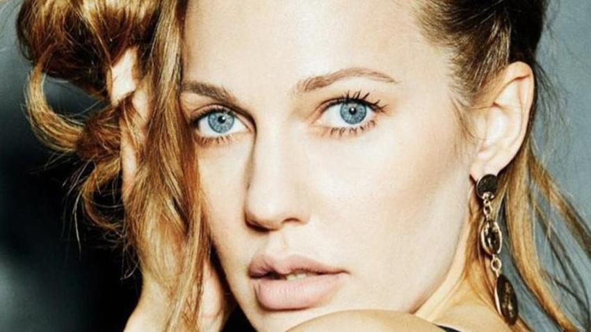 Meryem Uzerli makyajsız haliyle büyük beğeni topladı!
