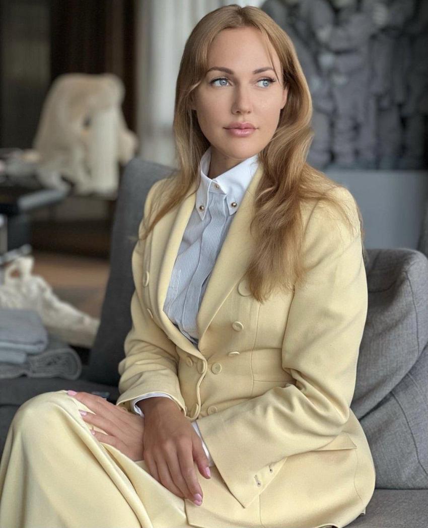 Meryem Uzerli makyajsız haliyle büyük beğeni topladı!