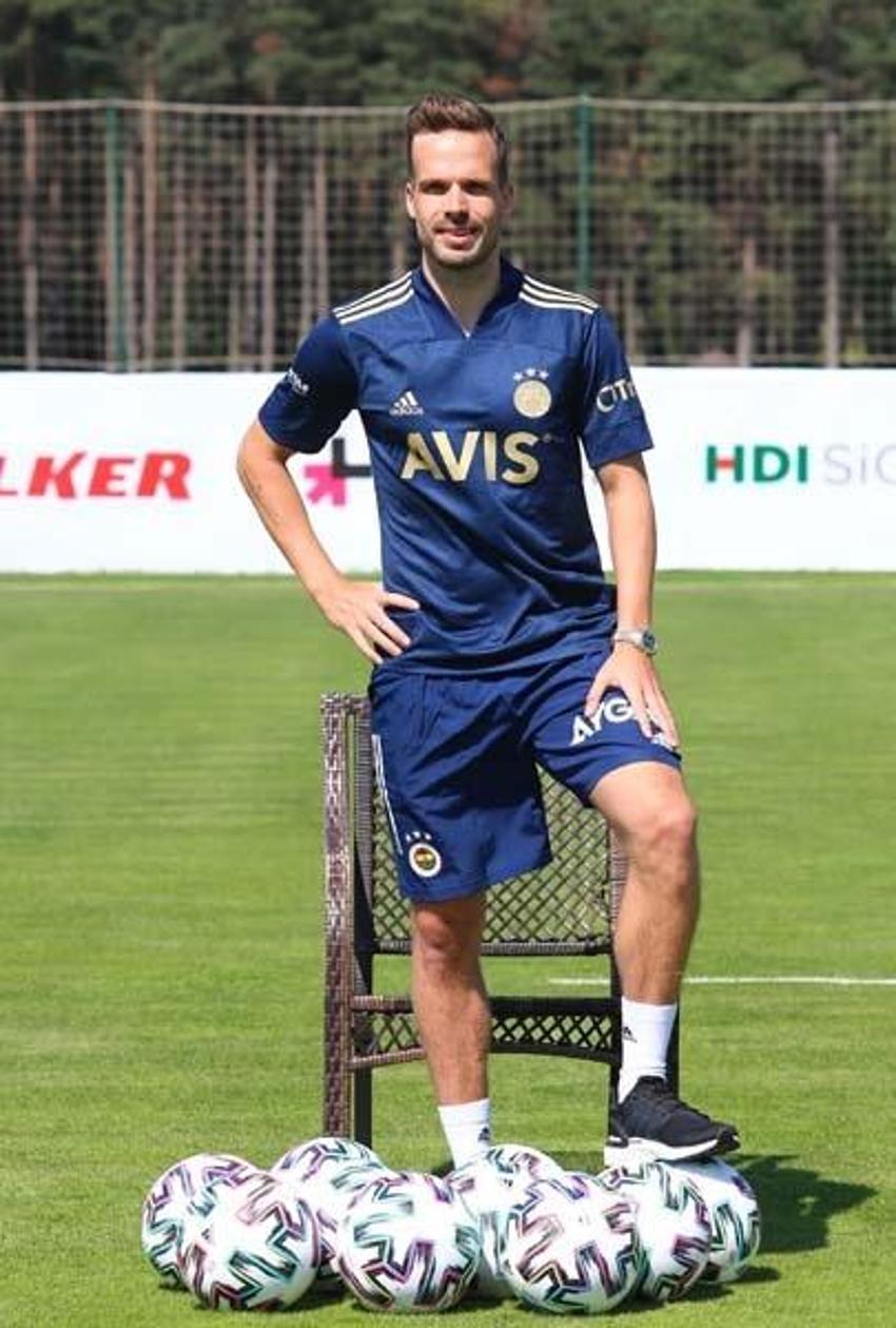 500 bin euro bile kazandırmadan gitti! Fenerbahçe'den bir ayrılık haberi daha...
