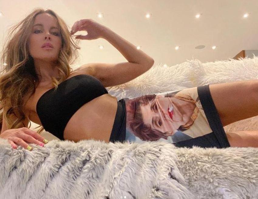 Kate Beckinsale minik bikinisiyle nefes kesti! Sosyal medyada gündem oldu
