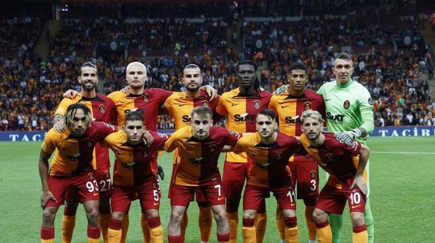 Rakip yakalamasın diye vücuduna bebek yağı sürüp maça çıkıyor! Okan Buruk'tan yılın bomba transferi