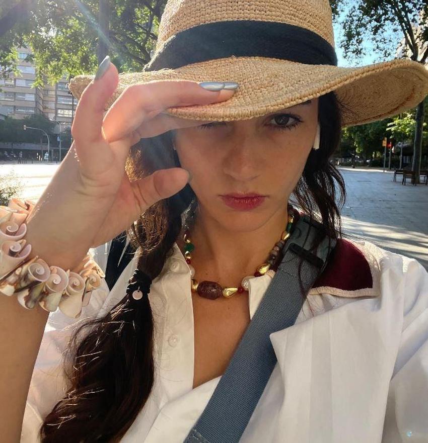 Burcu Özberk, Venedik Film Festivali’nde kıyafetiyle olay oldu!