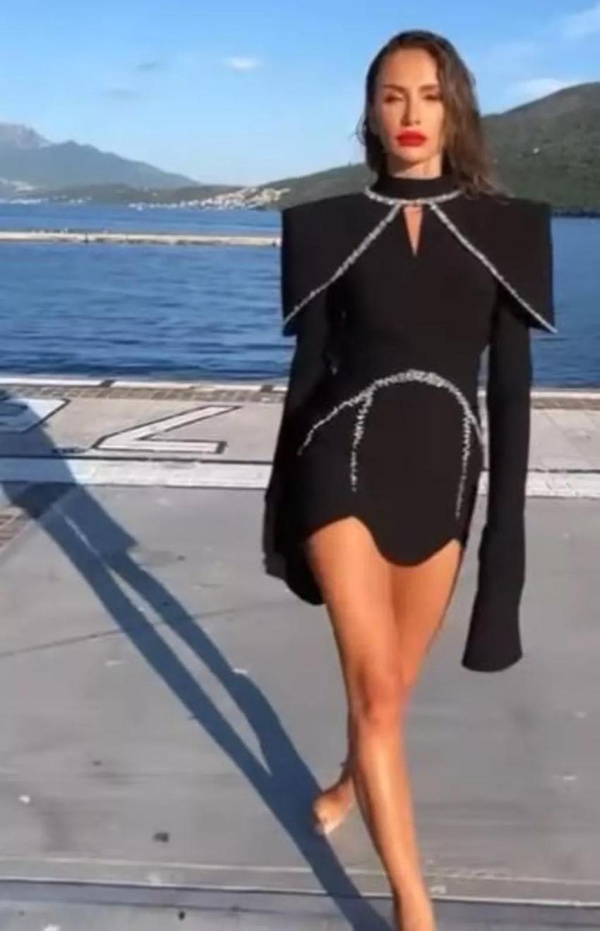 Burcu Özberk, Venedik Film Festivali’nde kıyafetiyle olay oldu!