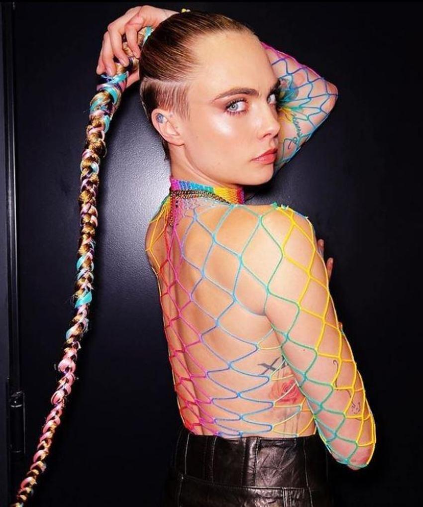 Dünyaca ünlü oyuncu Cara Delevingne'nin korkutan durumu! Akıllara Amy Winehouse geldi
