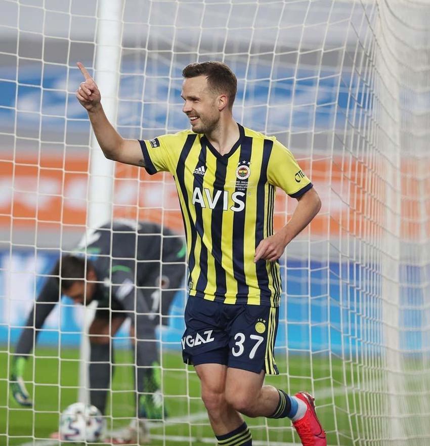 Fenerbahçe transferin son günü harekete geçti! Beşiktaş genç yıldızı istemişti sarı lacivertliler resmi teklifini iletti...