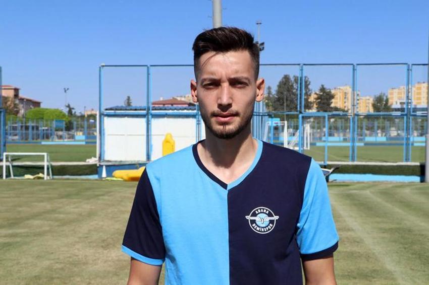 Transfer sezonunun sona ermesine saatler kala anlaşma sağlandı! Fenerbahçe ve Beşiktaş'de Tayyip Talha Sunuç savaşı...