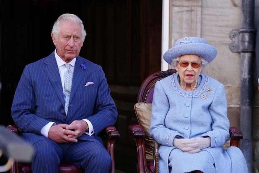 Kraliçe Elizabeth vefat etti İngiltere'nin yeni kralı belli oldu!