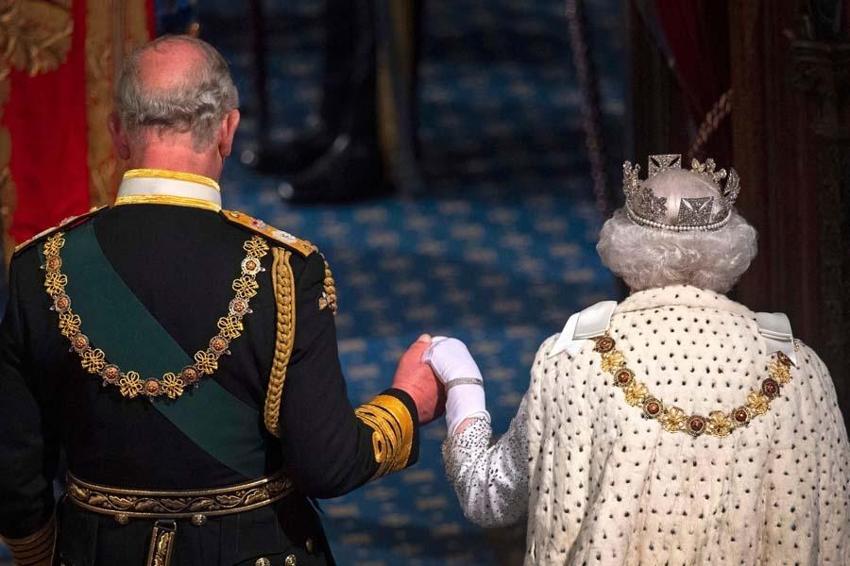 Kraliçe Elizabeth vefat etti İngiltere'nin yeni kralı belli oldu!