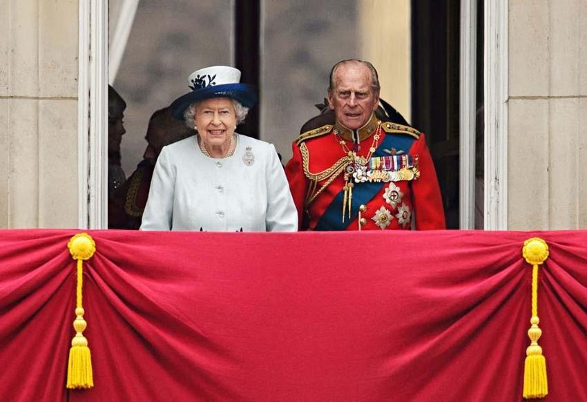 Kraliçe Elizabeth vefat etti İngiltere'nin yeni kralı belli oldu!