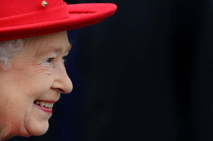 Kraliçe Elizabeth vefat etti İngiltere'nin yeni kralı belli oldu!