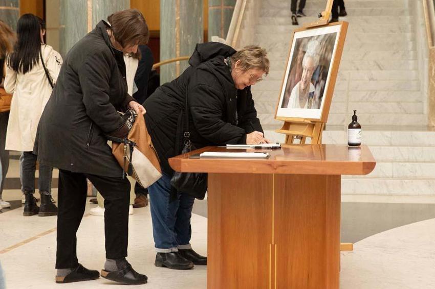 İngiltere'de 10 günlük ulusal yas başladı  