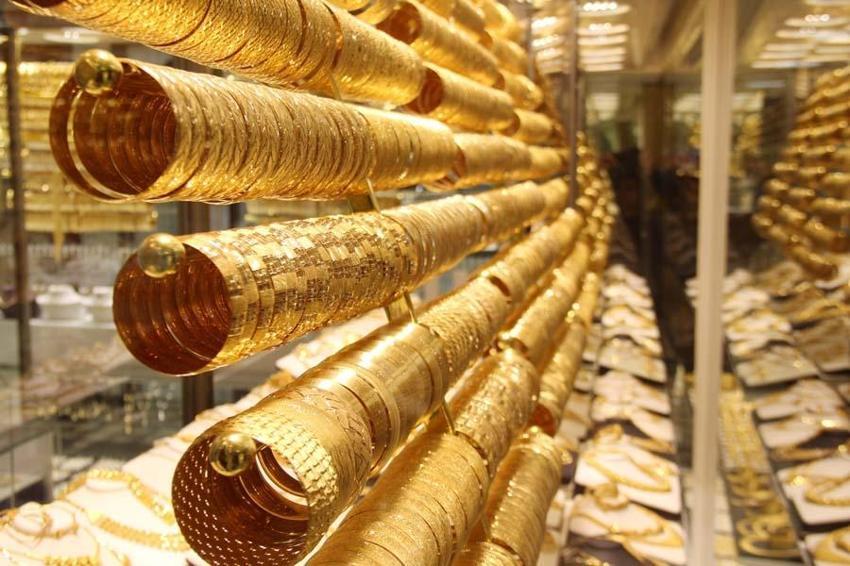 Altın fiyatlarında son dakika! Uzman isim dolar fiyatına dikkat çekerek gram altın için uyardı...
