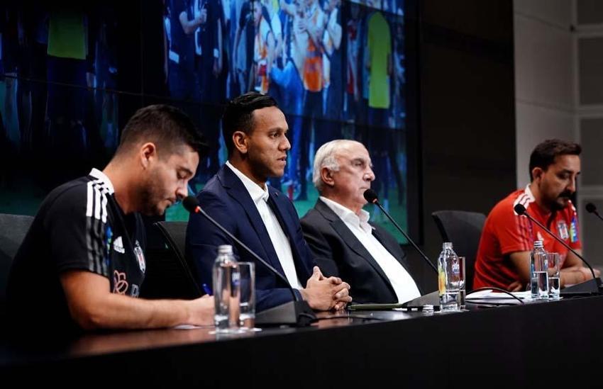 Josef de Souza canlı yayında gözyaşlarını tutamadı! Gelecek sezon için ayrılık açıklaması...