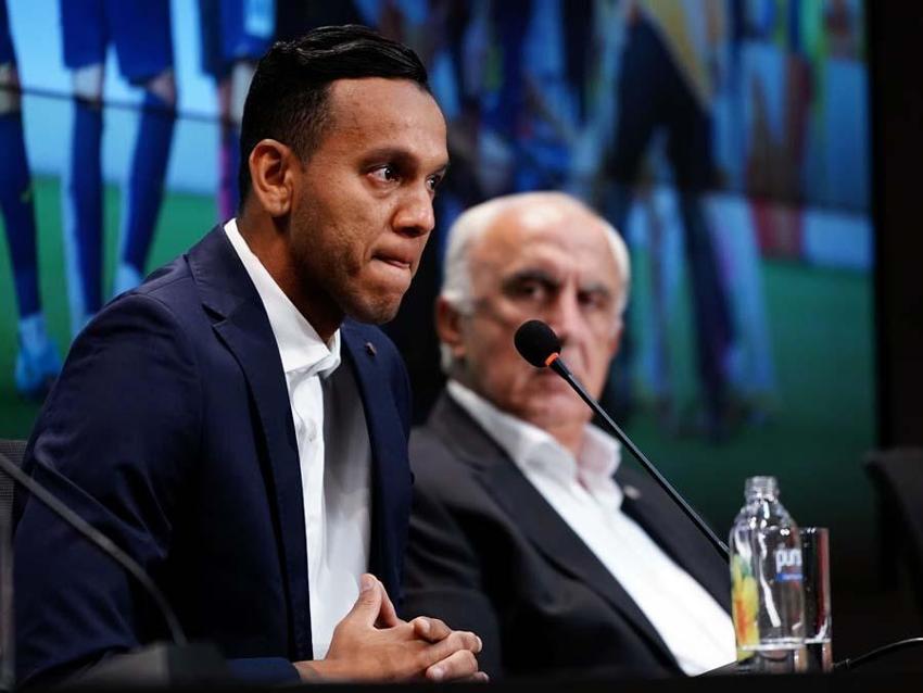 Josef de Souza canlı yayında gözyaşlarını tutamadı! Gelecek sezon için ayrılık açıklaması...