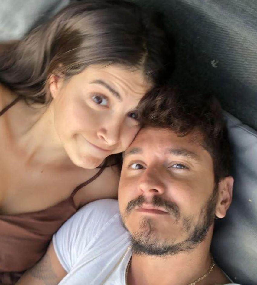 Deniz Baysal: Evliliğe fazla sorumluluk yüklersen aşk ölür!