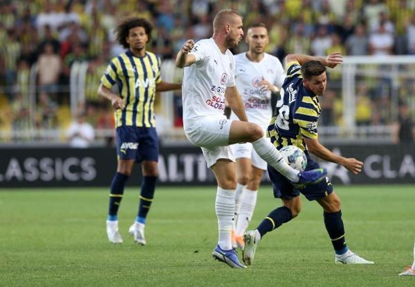 Fenerbahçe'den radikal karar! 1'i yeni transfer 3 yabancı futbolcu kadroya alınmadı, Süper Lig'de oynayamayacaklar