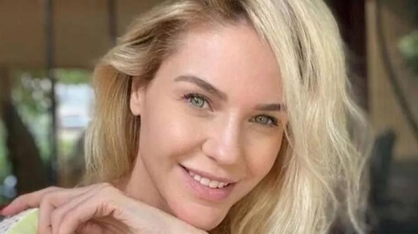 Emine Ün nispet yapar gibi bikinili pozlarını paylaştı!