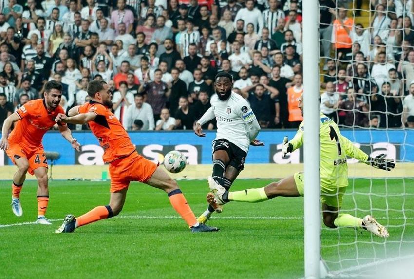 Sahanın en kötü 3 yıldızını açıkladı! 'Topu kornere çelen stoper gibiydi'