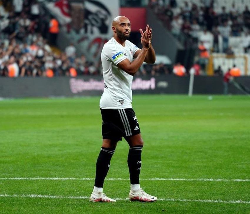 Sahanın en kötü 3 yıldızını açıkladı! 'Topu kornere çelen stoper gibiydi'