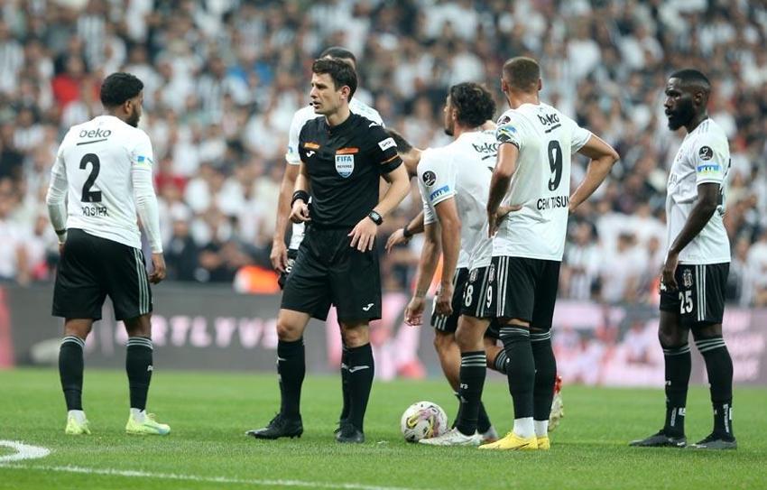 Sahanın en kötü 3 yıldızını açıkladı! 'Topu kornere çelen stoper gibiydi'