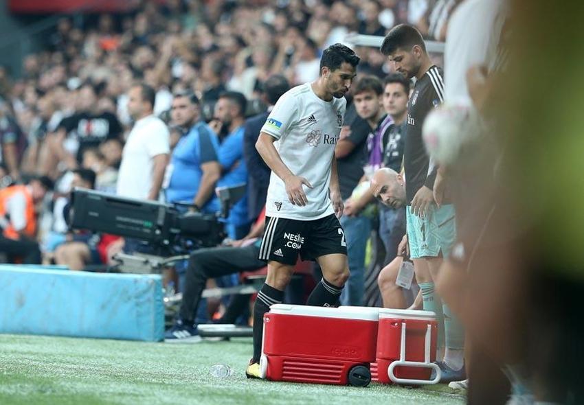 Sahanın en kötü 3 yıldızını açıkladı! 'Topu kornere çelen stoper gibiydi'