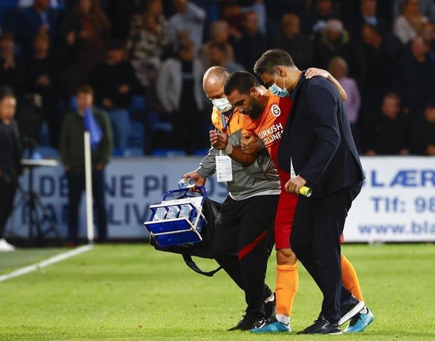 Dün futbolu bıraktı bugün AS Gazetesi yeni görevini açıkladı! Arda Turan Galatasaray'da...