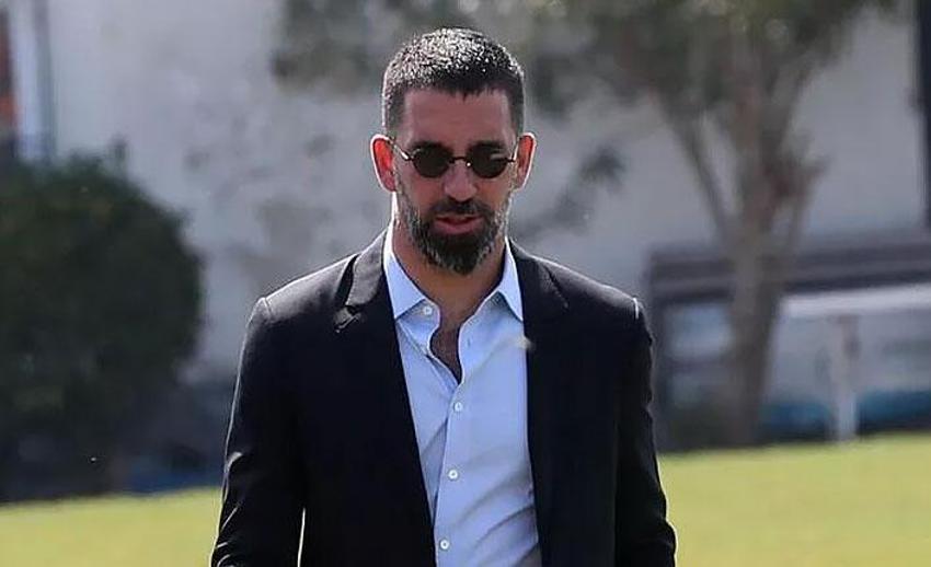 Dün futbolu bıraktı bugün AS Gazetesi yeni görevini açıkladı! Arda Turan Galatasaray'da...
