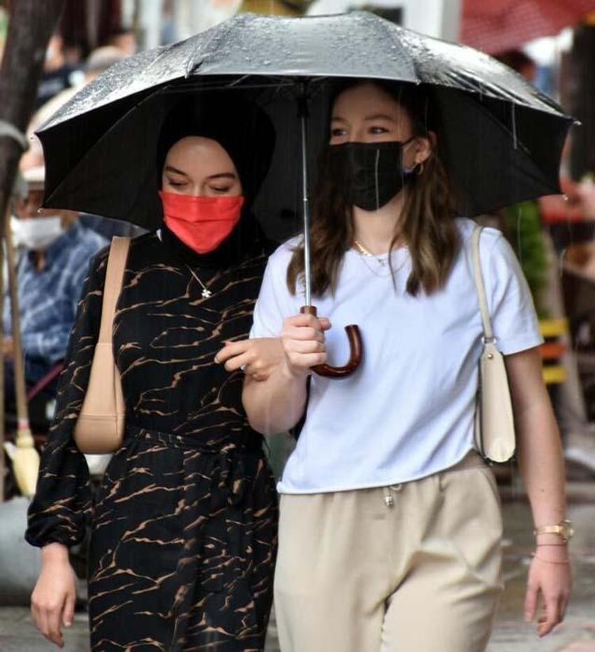 Sonbahar kendini fena gösterecek! Bu illerde yaşayanlar dikkat: Sağanak yağmur çok şiddetli geliyor