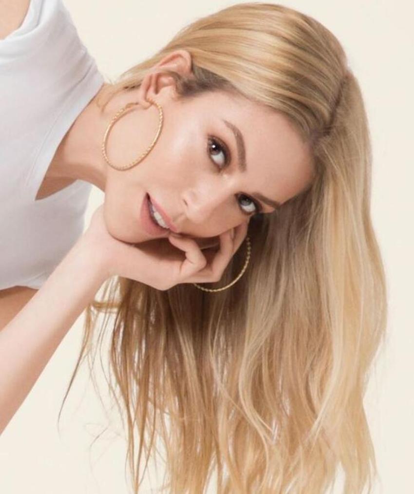 Sinem Kobal ve Kenan İmirzalıoğlu hastane çıkışı görüntülendi! Kobal hastalığını açıkladı