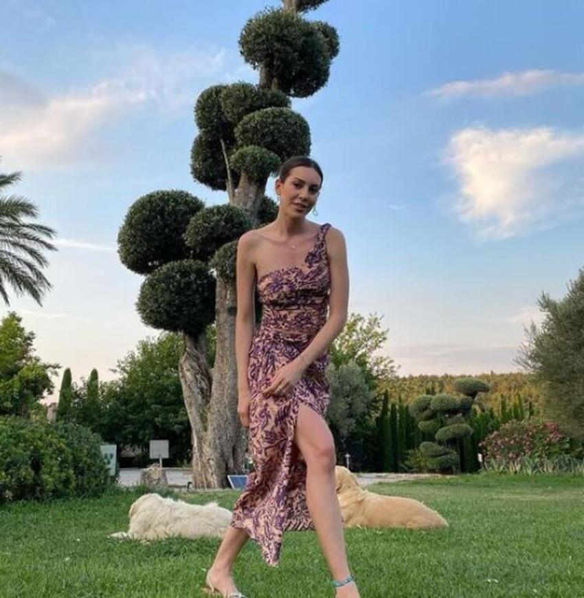 Sinem Kobal ve Kenan İmirzalıoğlu hastane çıkışı görüntülendi! Kobal hastalığını açıkladı