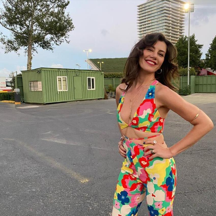 Gökçe Bahadır, Venedik pozlarıyla ilgi odağı oldu!