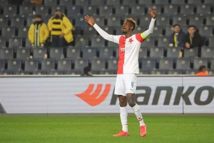 Süper Lig devi yıldız oyuncu için harekete geçti! Görüşmeler başladı