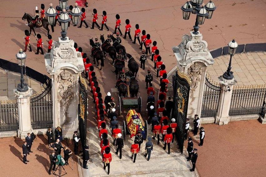 Kraliçe II. Elizabeth’in cenaze töreni için geri sayım başladı! Dünya yakın takipte, casus iddiası ortalığı karıştırdı