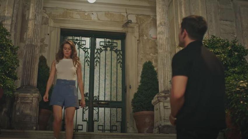 'Camdaki Kız'da Nalan'a gizemli not! Ne yaptığını biliyorum