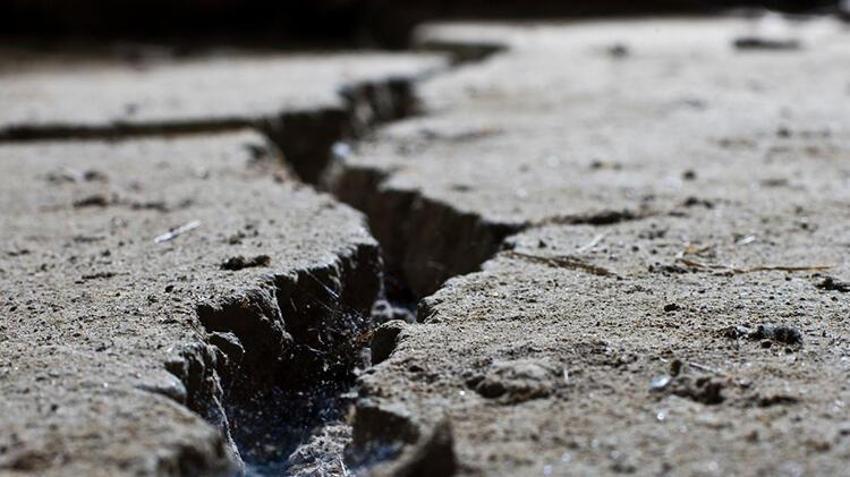 Deprem ile ilgili flaş açıklama! Büyüklüğünü söyleyip uyardı