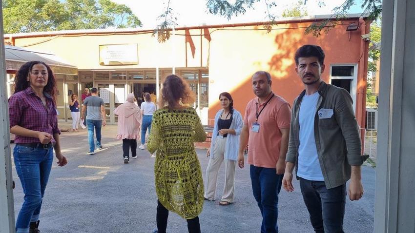 KPSS'de ilk oturum sona erdi! Yetişemeyenler gözyaşlarına boğuldu, çıkanlardan ilk yorum