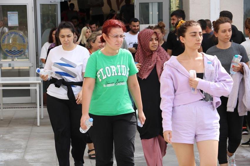 KPSS'de ilk oturum sona erdi! Yetişemeyenler gözyaşlarına boğuldu, çıkanlardan ilk yorum